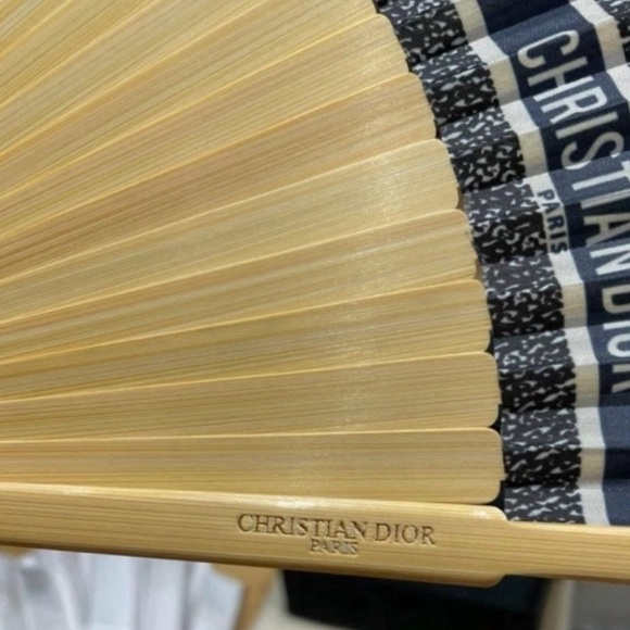 Christian Dior DIORIVIERA Vip
Gift Folding Hand Fan Black
Navy Sensu - Picture 4 of 7